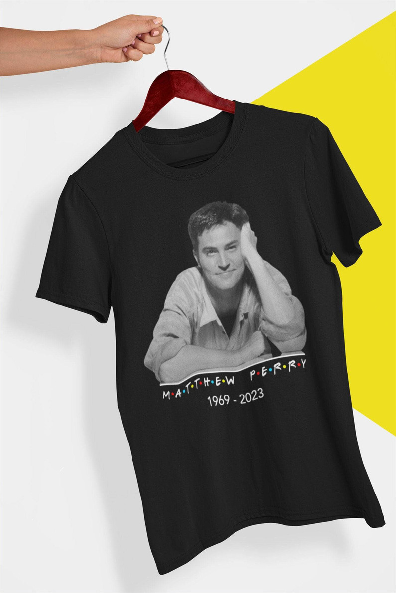 Matthew Perry Shirt, Rip Matthew Perry Crewneck Sweatshirt T-Shirt