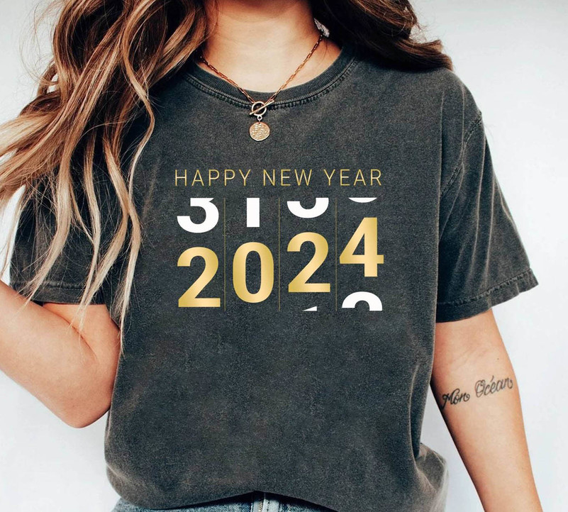 Retro Hello 2024 Shirt, Countdown To 2024 New Year Party Crewneck Unisex Hoodie