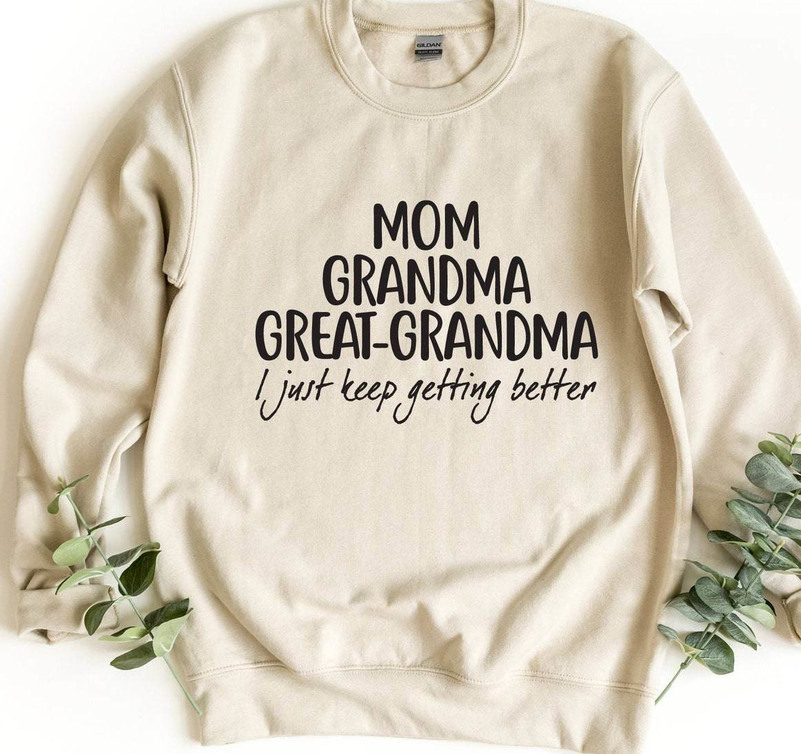 Great Grandma Baby Reveal Hoodie, Mom Grandma Great Grandma Sweatshirt T Shirt