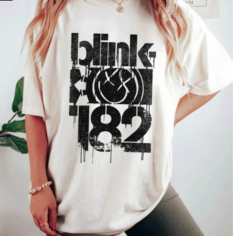 Blink 182 Smiley Face Shirt, Blink Tour Rock Music Long Sleeve Unisex T-Shirt