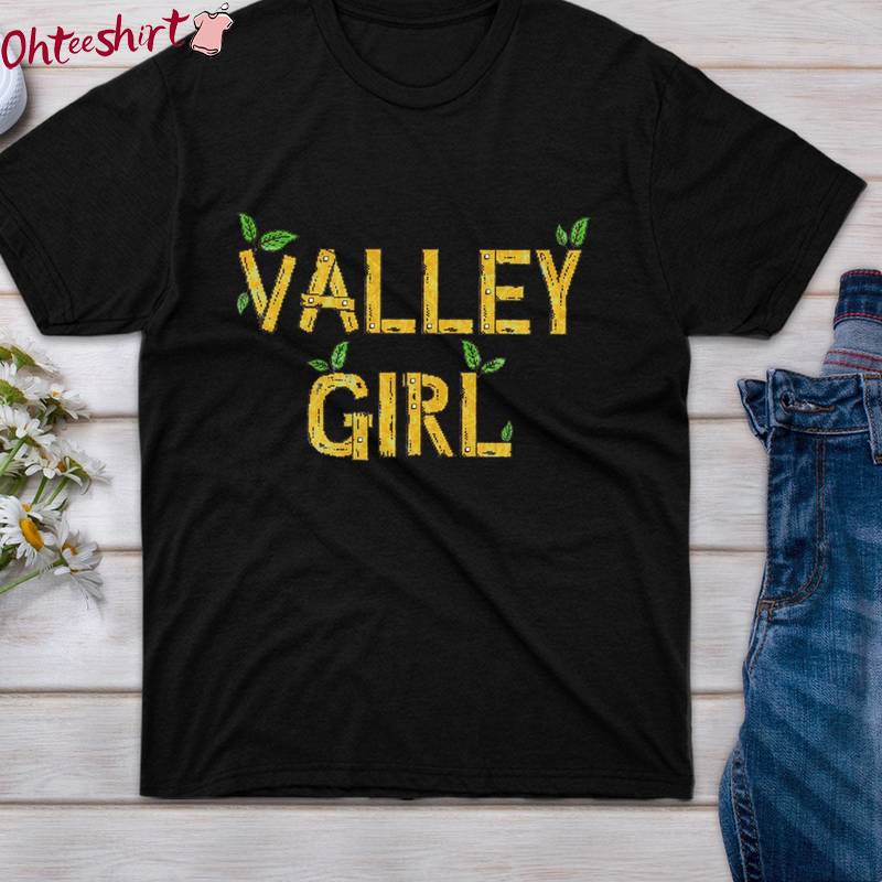 Groovy Girl Stardew Sweatshirt , Must Have Valley Girl Shirt Short Sleeve