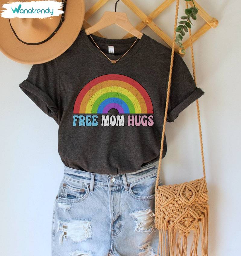 Creative Lgbtq Mom T Shirt , Must Have Free Mom Hugs Shirt Unisex Hoodie
