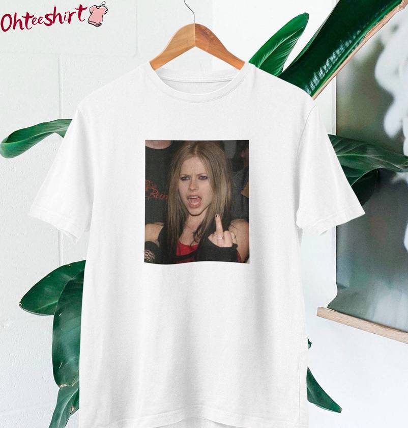 New Rare Avril Lavigne Shirt, Funny Avril Lavigne Photo T Shirt Short Sleeve
