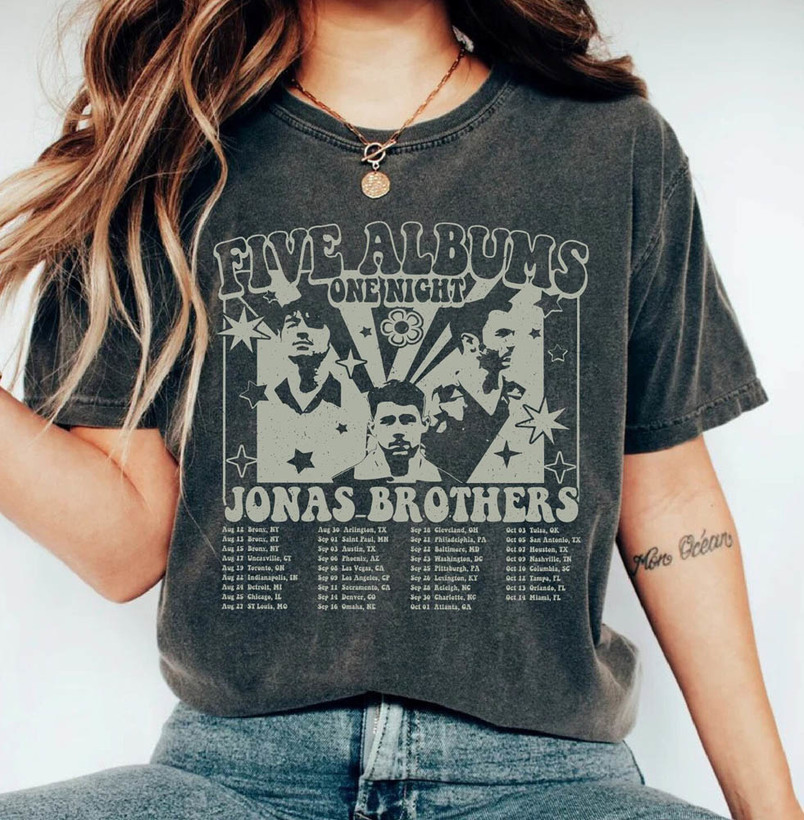 Jonas Brothers Vintage Shirt, Five Albums One Night Tour Crewneck Short Sleeve