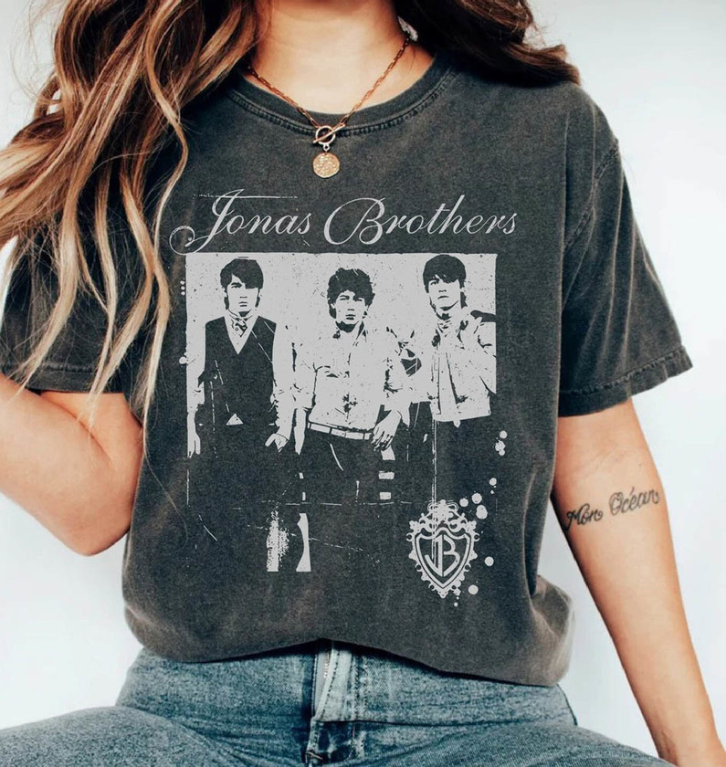 Jonas Brothers Band Shirt, Brothers 2023 Tour Short Sleeve Tee Tops